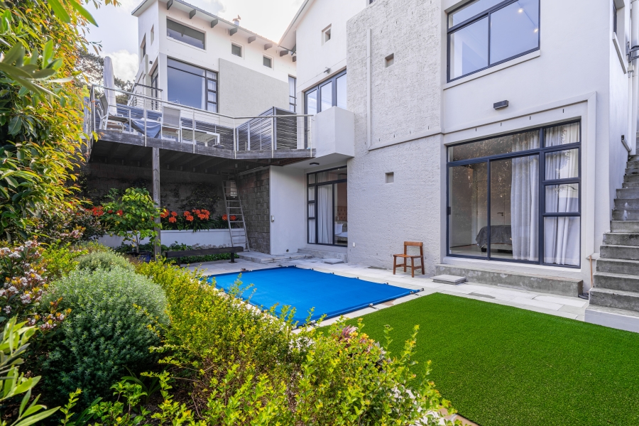 3 Bedroom Property for Sale in Higgovale Western Cape
